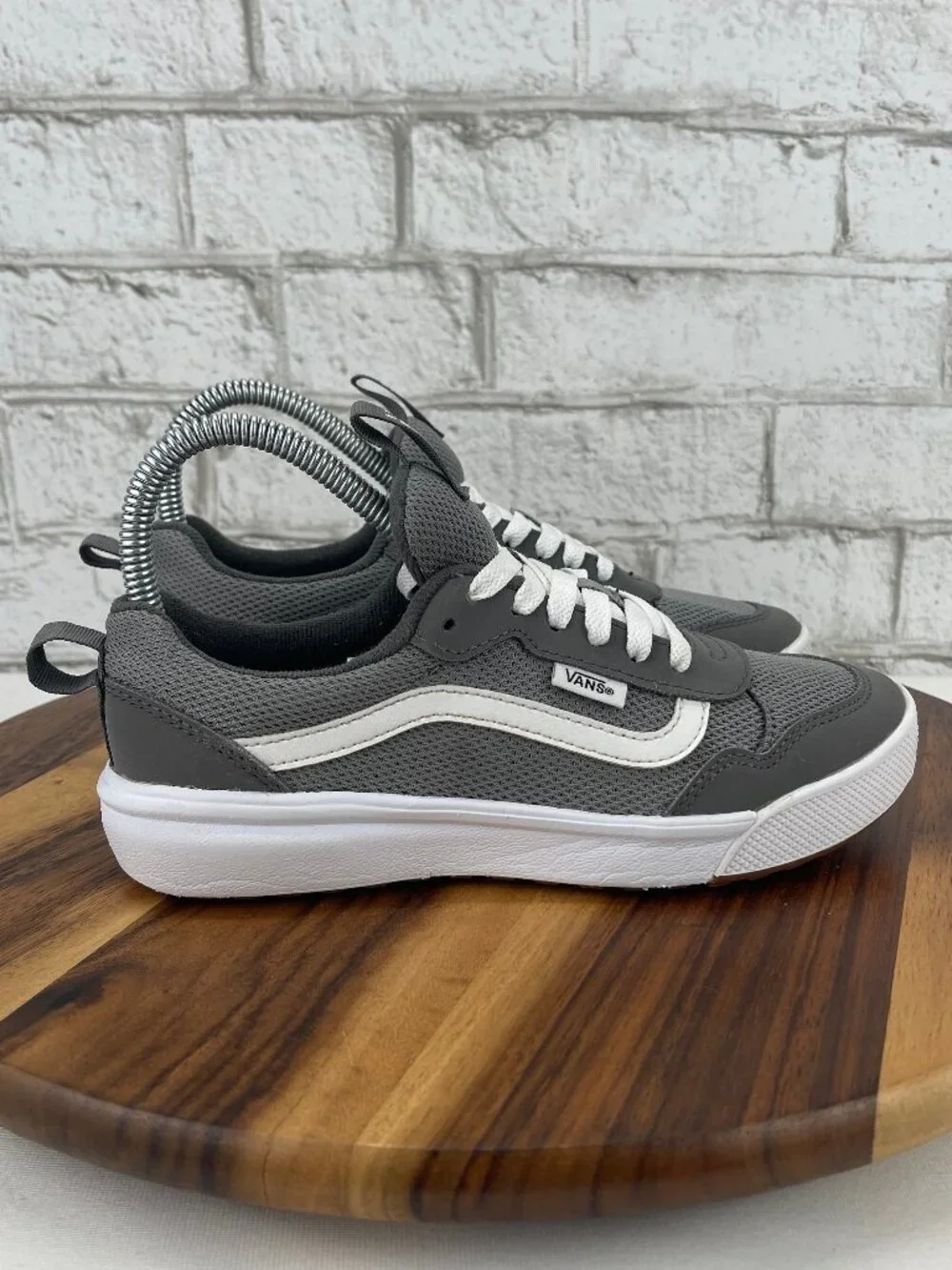 Vans Range EXP Youth Sz. 4 Gray White Mesh Lace Up Low Top Sneakers